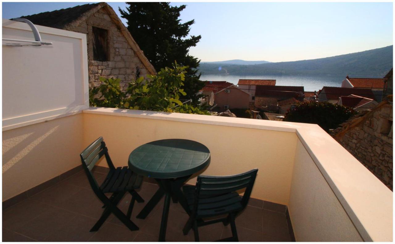 Holiday Home Ante Примоштен Екстер'єр фото