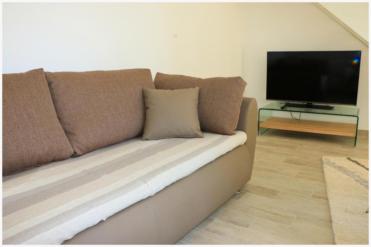 Holiday Home Ante Примоштен Екстер'єр фото