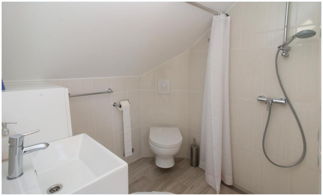 Holiday Home Ante Примоштен Екстер'єр фото